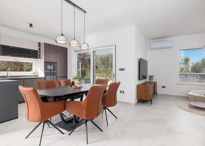 New 2026 Casa Mare With Private Heated Pool * Malinska