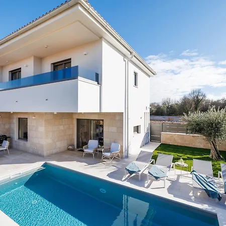 New 2026 Casa Mare With Private Heated Pool * Malinska
