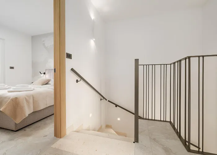 New 2026 Casa Mare With Private Heated Pool مالينسكا