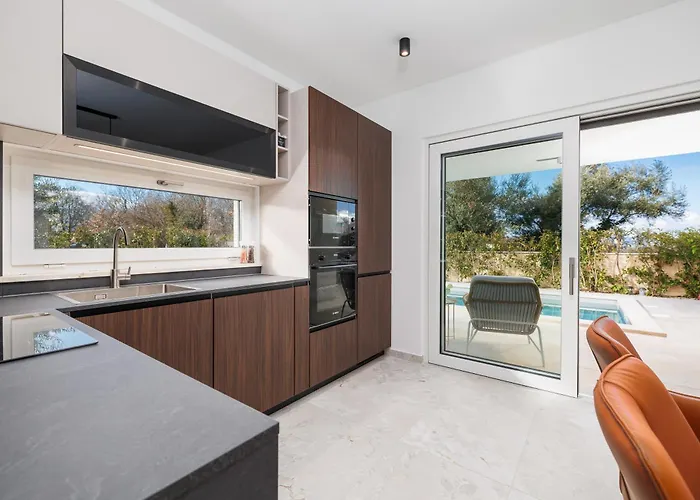 New 2026 Casa Mare With Private Heated Pool Vila Malinska