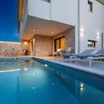 New 2026 Casa Mare With Private Heated Pool Villa